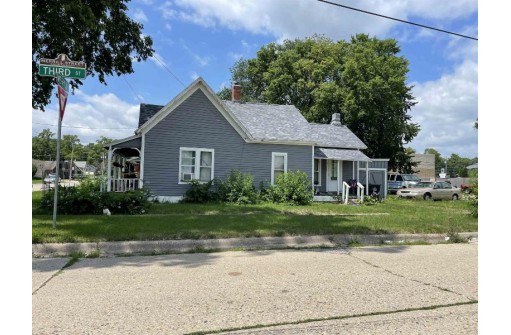 103 Merrill Ave, Beloit, WI 53511