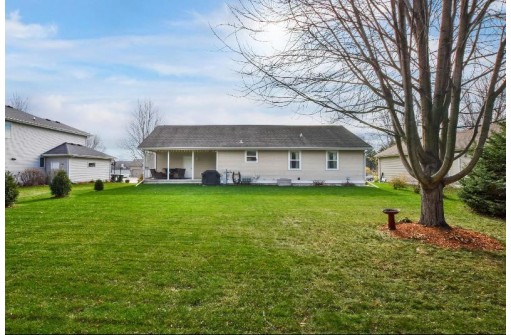 3290 Box Hill Rd, Sun Prairie, WI 53590