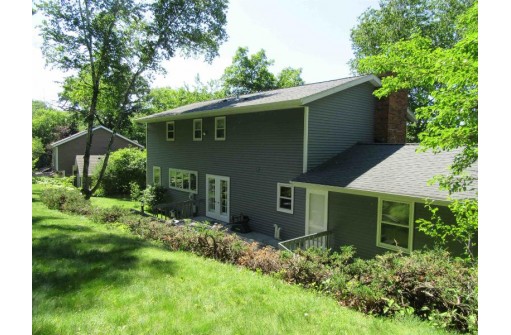 917 Powder Horn Rd, Sun Prairie, WI 53590