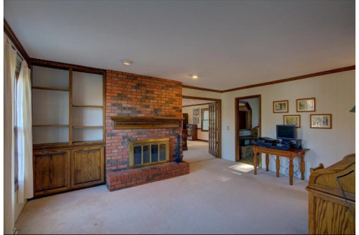 917 Powder Horn Rd, Sun Prairie, WI 53590