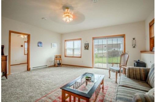 3193 Bookham Dr, Sun Prairie, WI 53590