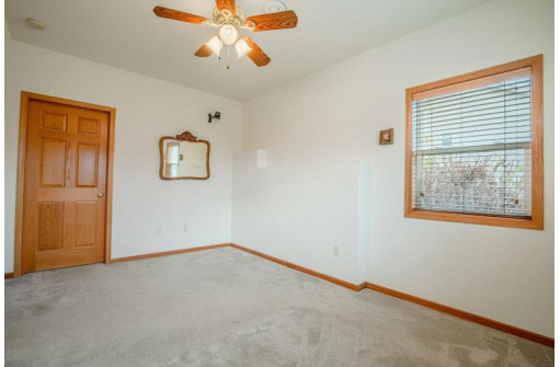 3193 Bookham Dr, Sun Prairie, WI 53590