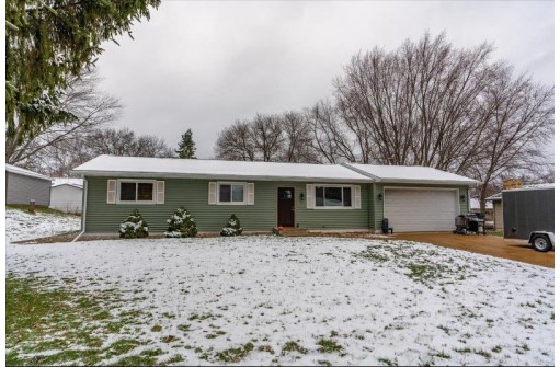 10 Goodland Ave, Deerfield, WI 53531