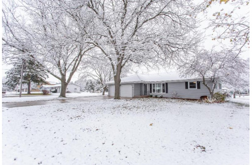 202 E 3rd Ave, Brodhead, WI 53520