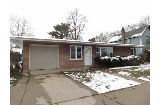 122 N Winsted St, Spring Green, WI 53588