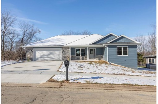 129 22nd Ave, Monroe, WI 53566