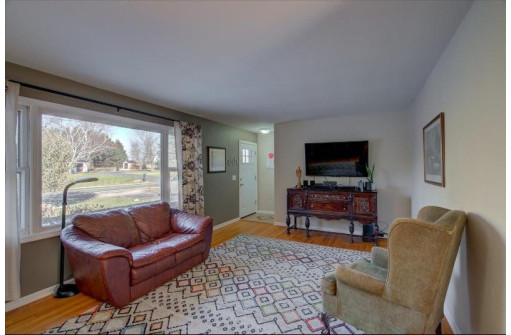 3895 Hoepker Rd, Madison, WI 53718