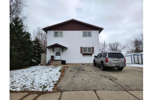 2320 17th Ave, Monroe, WI 53566