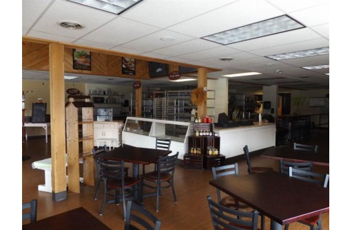 329 Broadway Ave, Wisconsin Dells, WI 53965