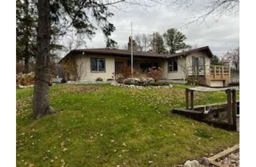 W6023 Lake Dr, Shawano, WI 54166