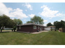 419-421 Lyndhurst Dr, Janesville, WI 53546