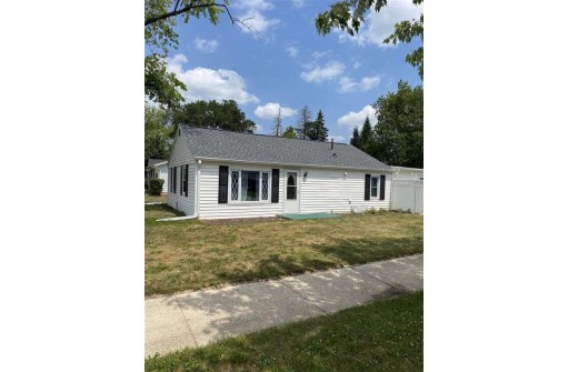 2416 Kellogg Avenue, Janesville, WI 53546