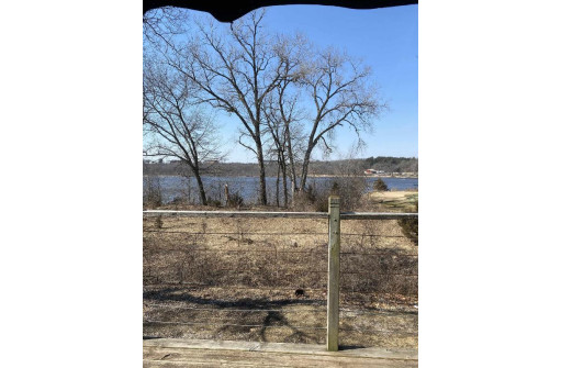 W14535 Yngsdal Rd, Prairie Du Sac, WI 53578