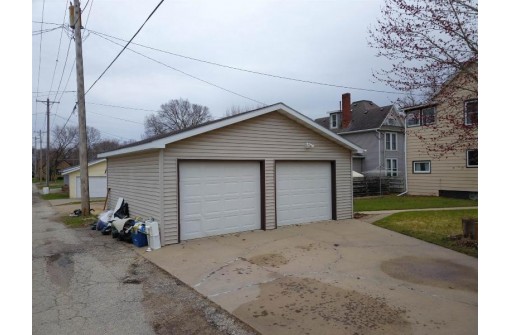 404 E Oak St, Sparta, WI 54656