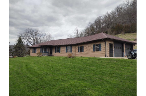 25848 Hwy 61, Boscobel, WI 53805