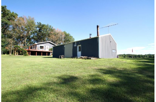 8740 Blynn Rd, Mazomanie, WI 53560