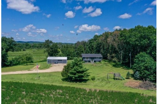 8740 Blynn Rd, Mazomanie, WI 53560