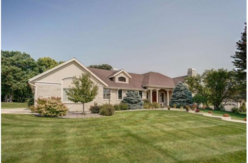 4584 Signature Dr, Middleton, WI 53562-2362