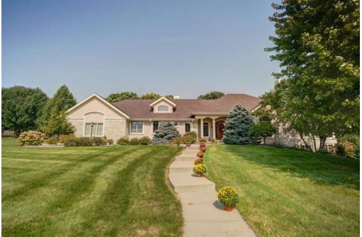 4584 Signature Dr, Middleton, WI 53562-2362