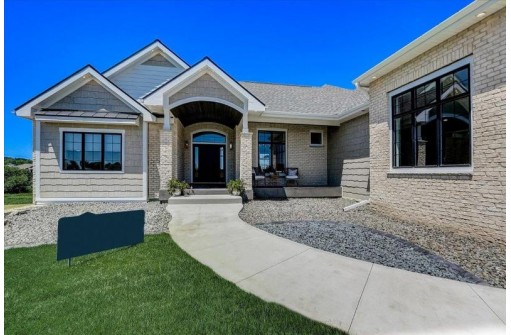 6647 Wagners Vineyard Tr, Sun Prairie, WI 53590