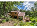 8100 Stagecoach Rd, Cross Plains, WI 53528