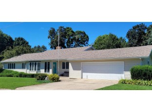 109 E Centre St Footville, WI 53537