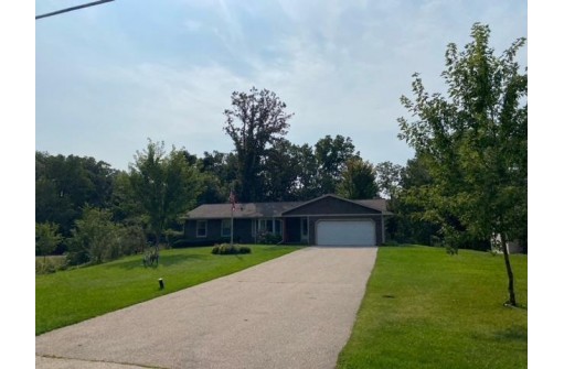 7223 Cross Country Rd, Verona, WI 53593