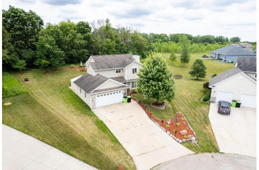 107 Partridge Ct, Beaver Dam, WI 53916