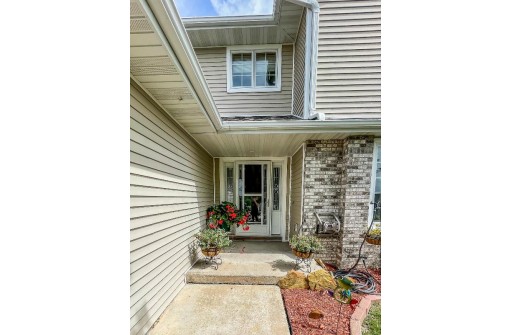 107 Partridge Ct, Beaver Dam, WI 53916