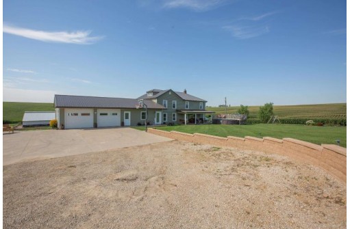 11875 White School Rd, Gratiot, WI 53541