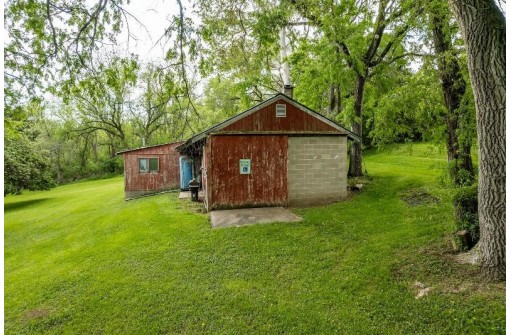 S4971 Hwy 113, Baraboo, WI 53913