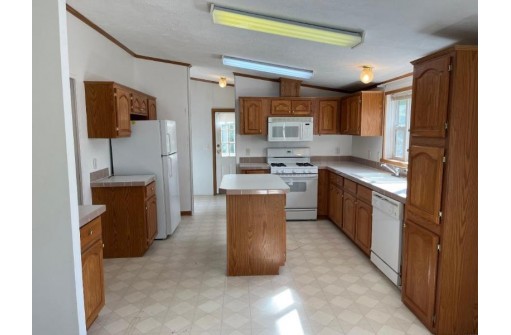 W5730 N Partridge Dr, New Lisbon, WI 53950