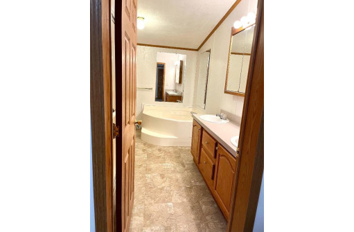 W5730 N Partridge Dr, New Lisbon, WI 53950