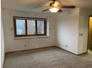 7202 Gladstone Dr, Madison, WI 53719