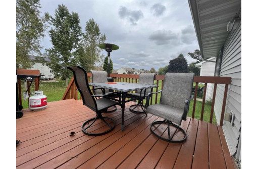 4410 Gray Rd, DeForest, WI 53532