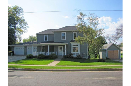 343 E Lincoln Ave, Lancaster, WI 53813