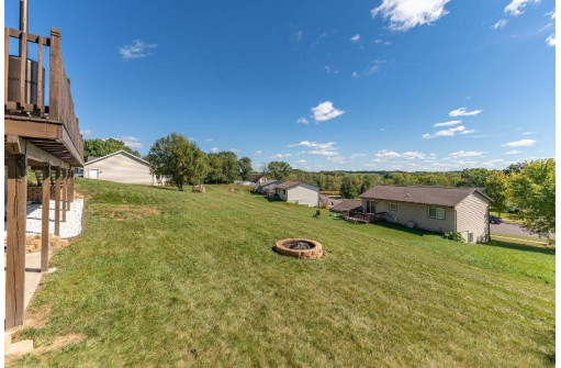 123 Kellie Marie Ct, Reedsburg, WI 53959