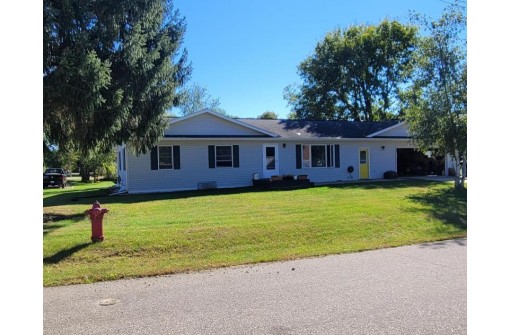 502 Lafollette St, Blue River, WI 53518