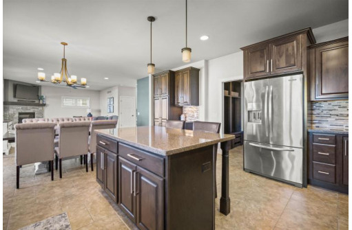 2408 Genevieve Way, Waunakee, WI 53597