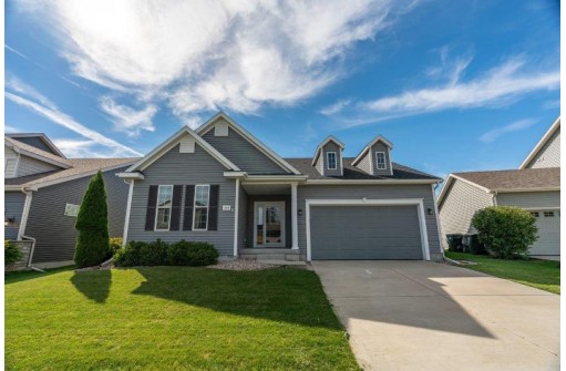 1306 Blazingstar Ln, Sun Prairie, WI 53590