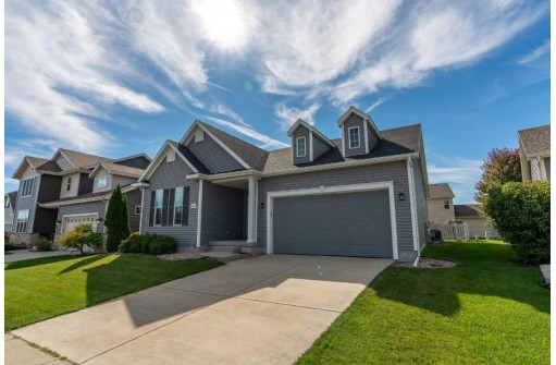 1306 Blazingstar Ln, Sun Prairie, WI 53590