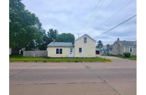 312 E Wisconsin St, Prairie Du Chien, WI 53821