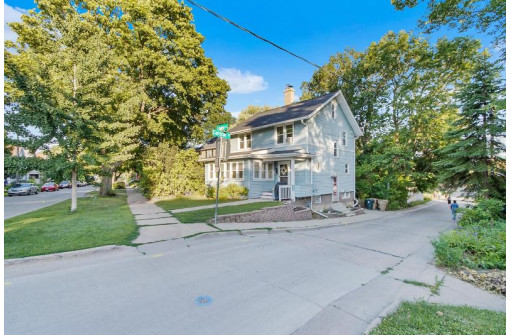 2125 Linden Ave, Madison, WI 53704