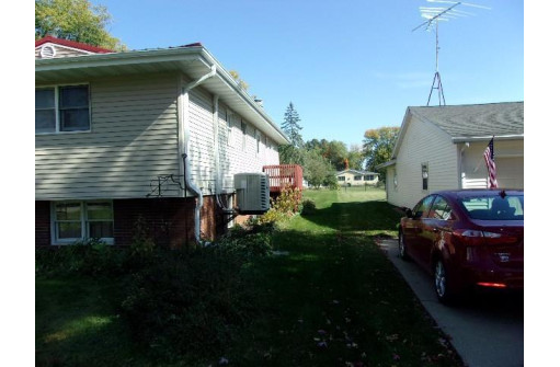 1155 Hollman St, Platteville, WI 53818-0000