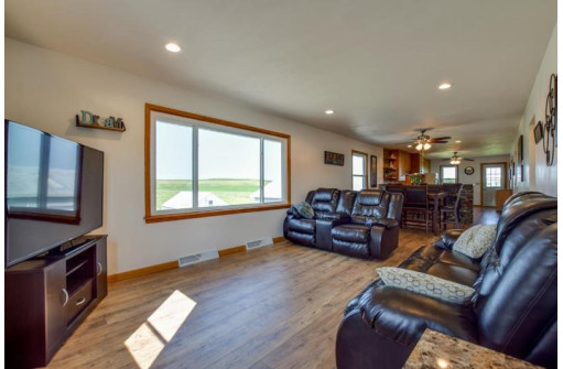 5628 Whippoorwill Rd, Cross Plains, WI 53528