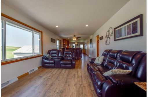 5628 Whippoorwill Rd, Cross Plains, WI 53528