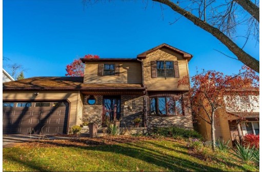 6 Lancaster Ct, Madison, WI 53719