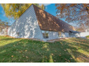 849 N Wuthering Hills Dr, Janesville, WI 53546