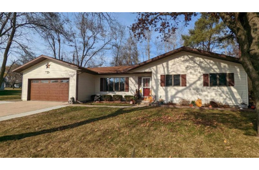 1213 Wellington Dr, Reedsburg, WI 53959