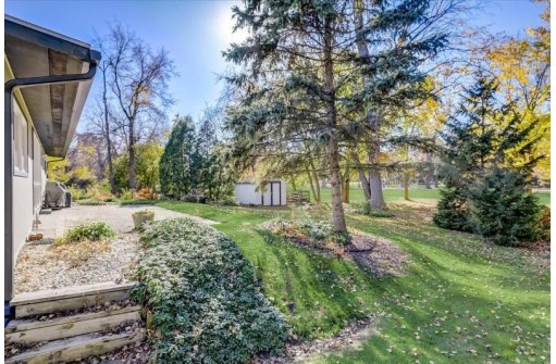 5507 Maywood Rd, Monona, WI 53716